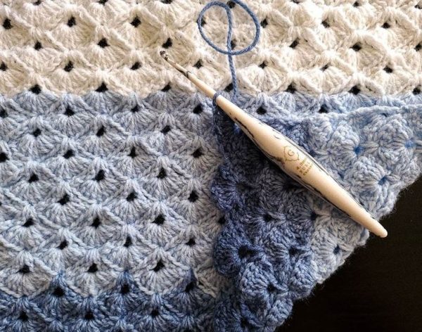 How to make a Box Stitch Crochet Wall Hanging